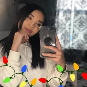 Meet your Posher, Ashley